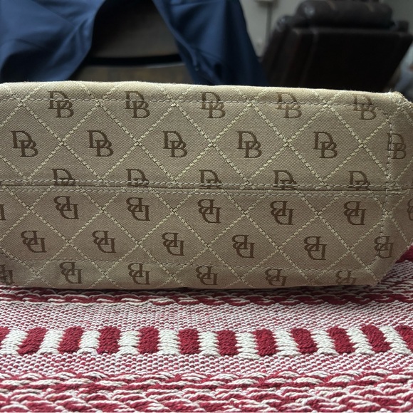 Dooney & Bourke Tan Monogram Shoulder Bag - Picture 3 of 4